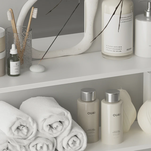 Shelves with cosmetics and bathroom decor - 4 — Descargar