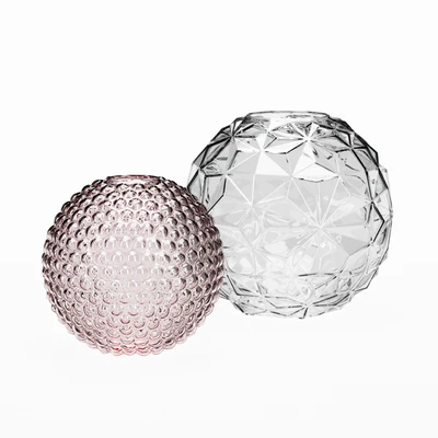 Dagg and Laura vases — Ver 1