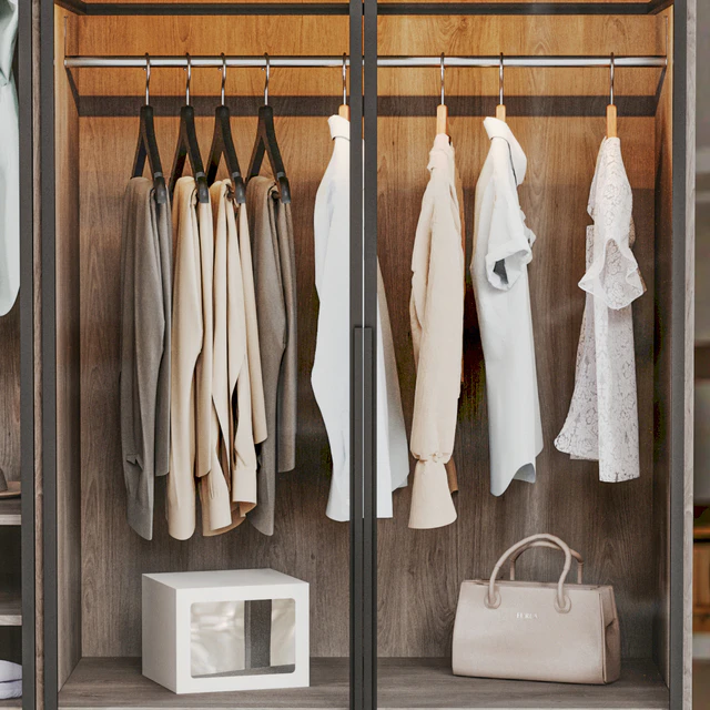 Wardrobe with glass doors 02, filled with clothes — Descargar