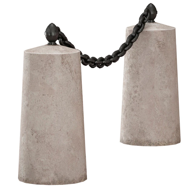 Ограждение. Бетонные столбы с цепями. — Скачать