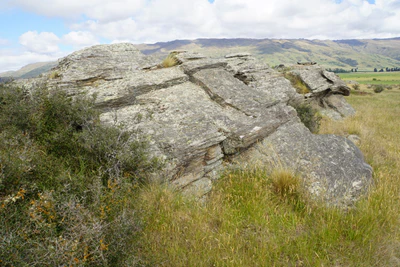 dry field rocks 183 — download