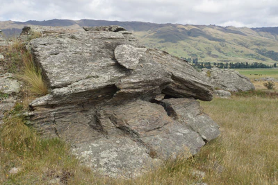 dry field rocks 190 — download