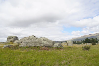 dry field rocks 192 — download