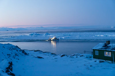 greenland town 245 — descargar