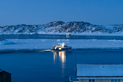 greenland town 250 — descargar