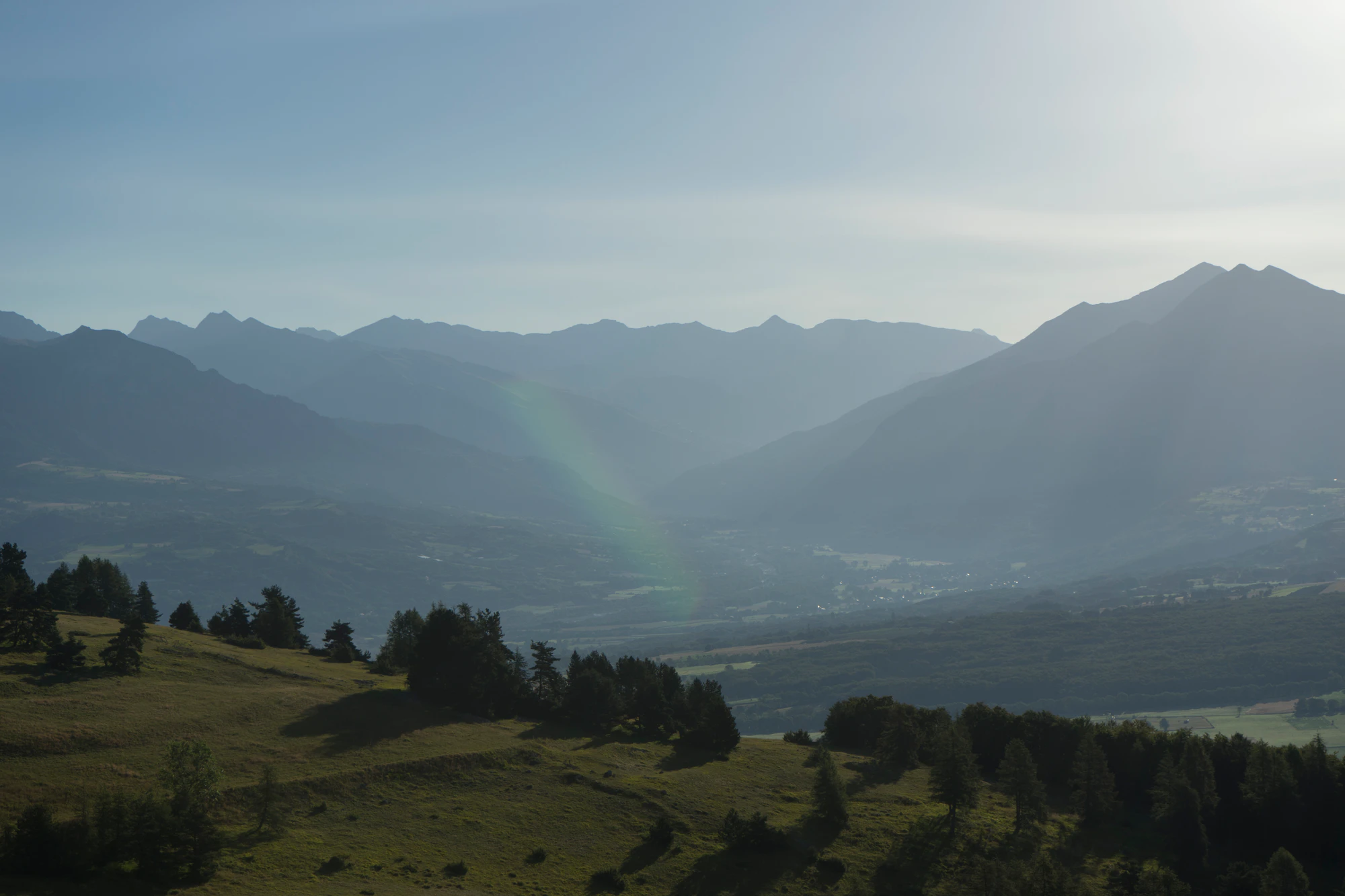 hazy mountains in the morning 003 — Descargar