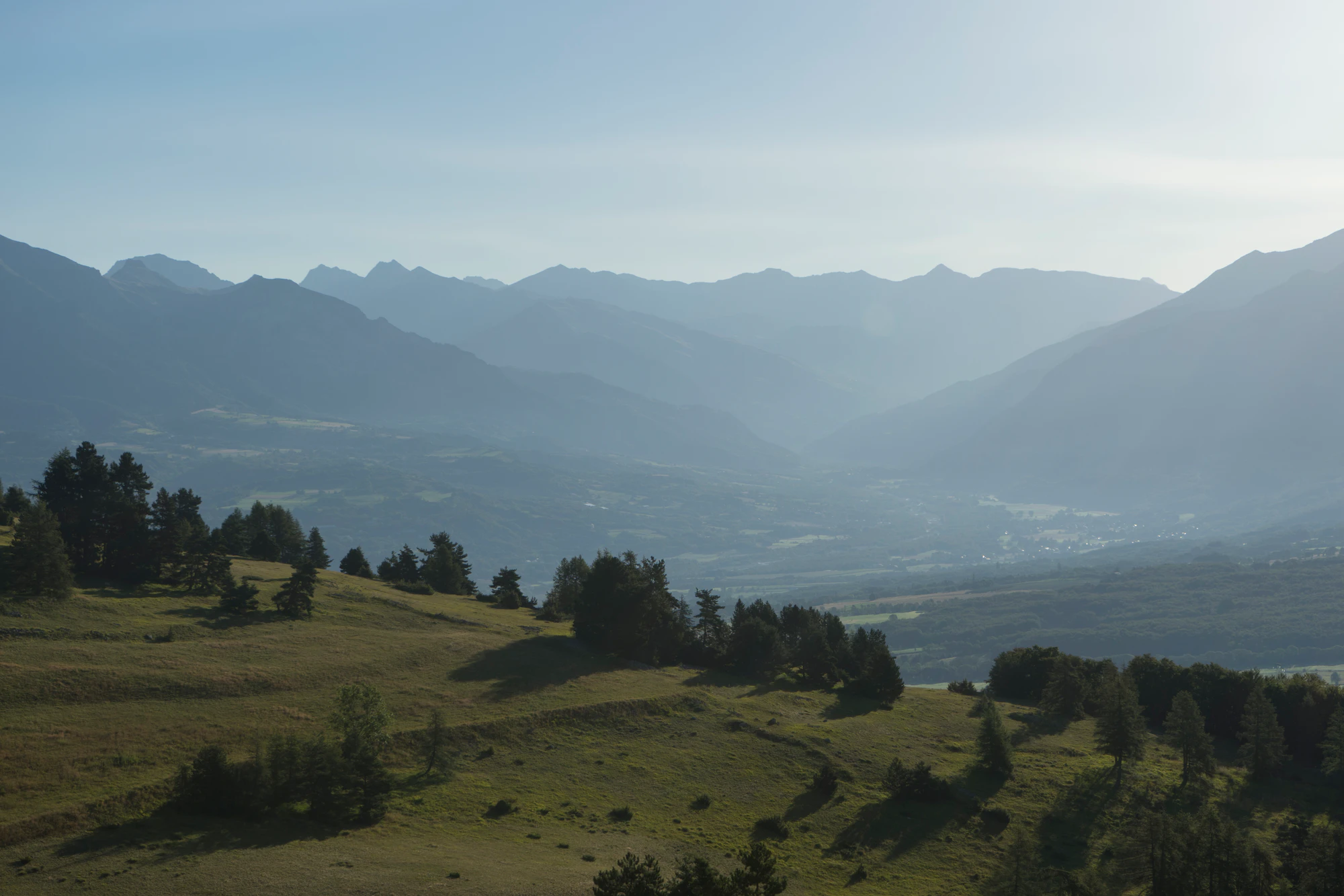 hazy mountains in the morning 004 — Descargar