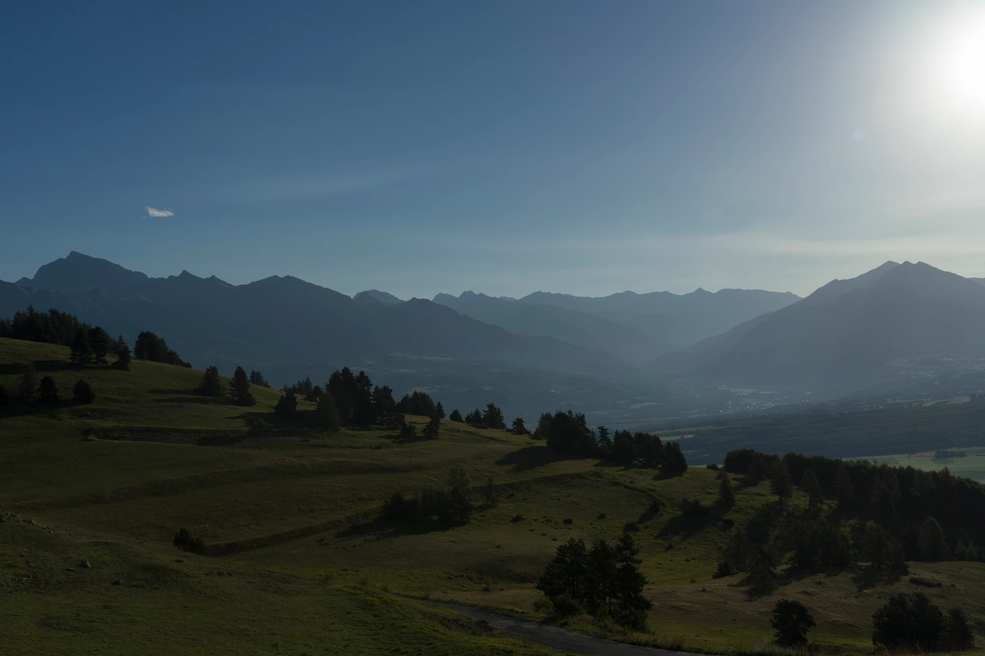 hazy mountains in the morning 007 — Descargar