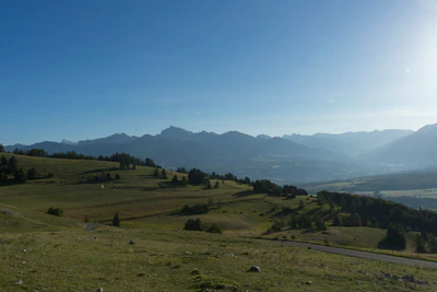 hazy mountains in the morning 010 — Скачать