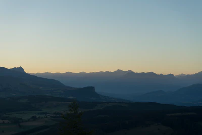 hazy mountains in the morning 029 — Descargar