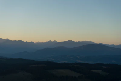 hazy mountains in the morning 030 — Download