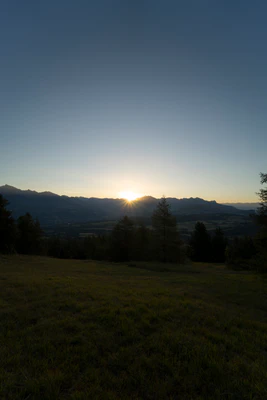 hazy mountains in the morning 035 — Descargar