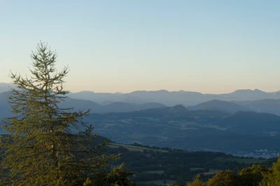 hazy mountains in the morning 047 — Descargar