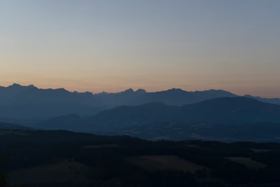 hazy mountains in the morning 055 — Скачать