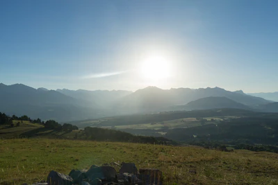 hazy mountains in the morning 085 — скачать