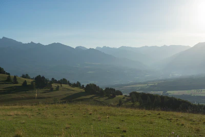 hazy mountains in the morning 090 — скачать