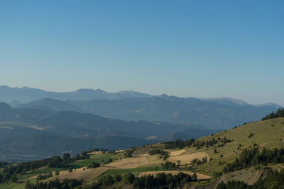 hazy mountains in the morning 096 — скачать