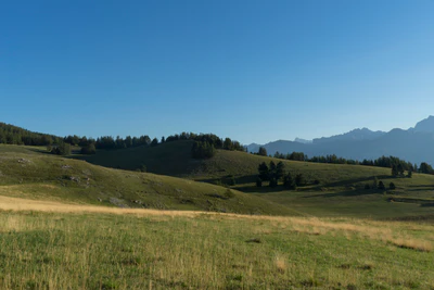 hazy mountains in the morning 101 — скачать