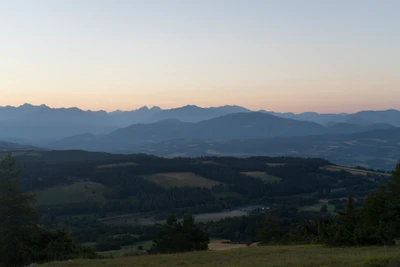 hazy mountains in the morning 110 — скачать