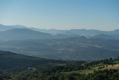 hazy mountains in the morning 113 — скачать