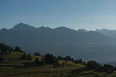 hazy mountains in the morning 118 — скачать