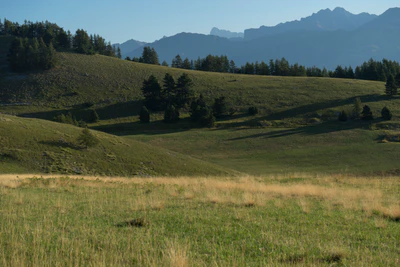 hazy mountains in the morning 119 — скачать