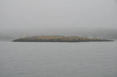 misty coast 076 — Descargar
