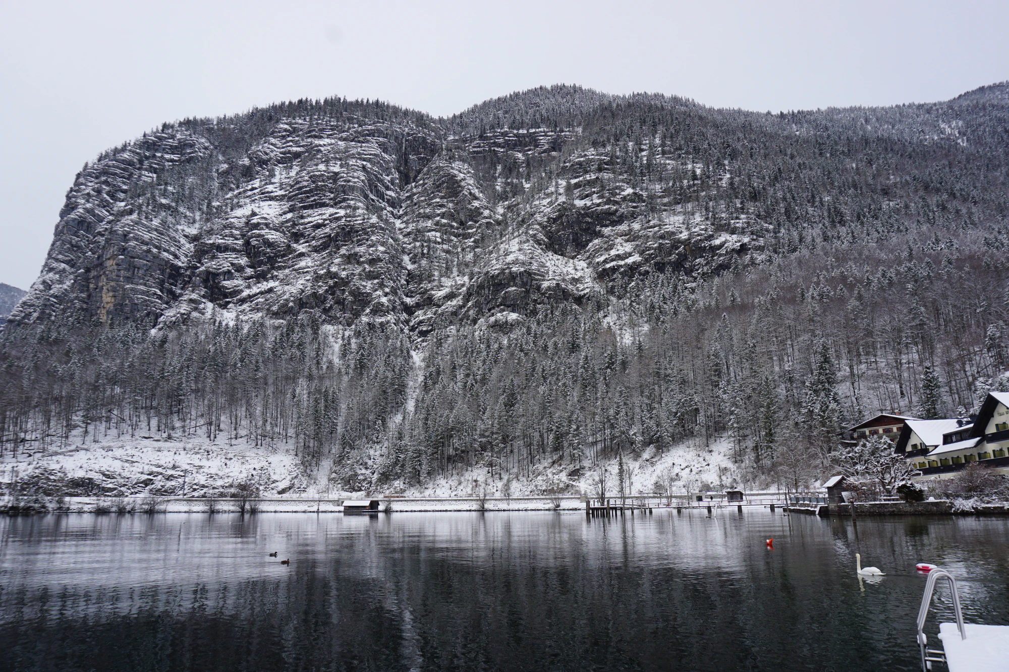 mountain lake medieval town 030 — Скачать
