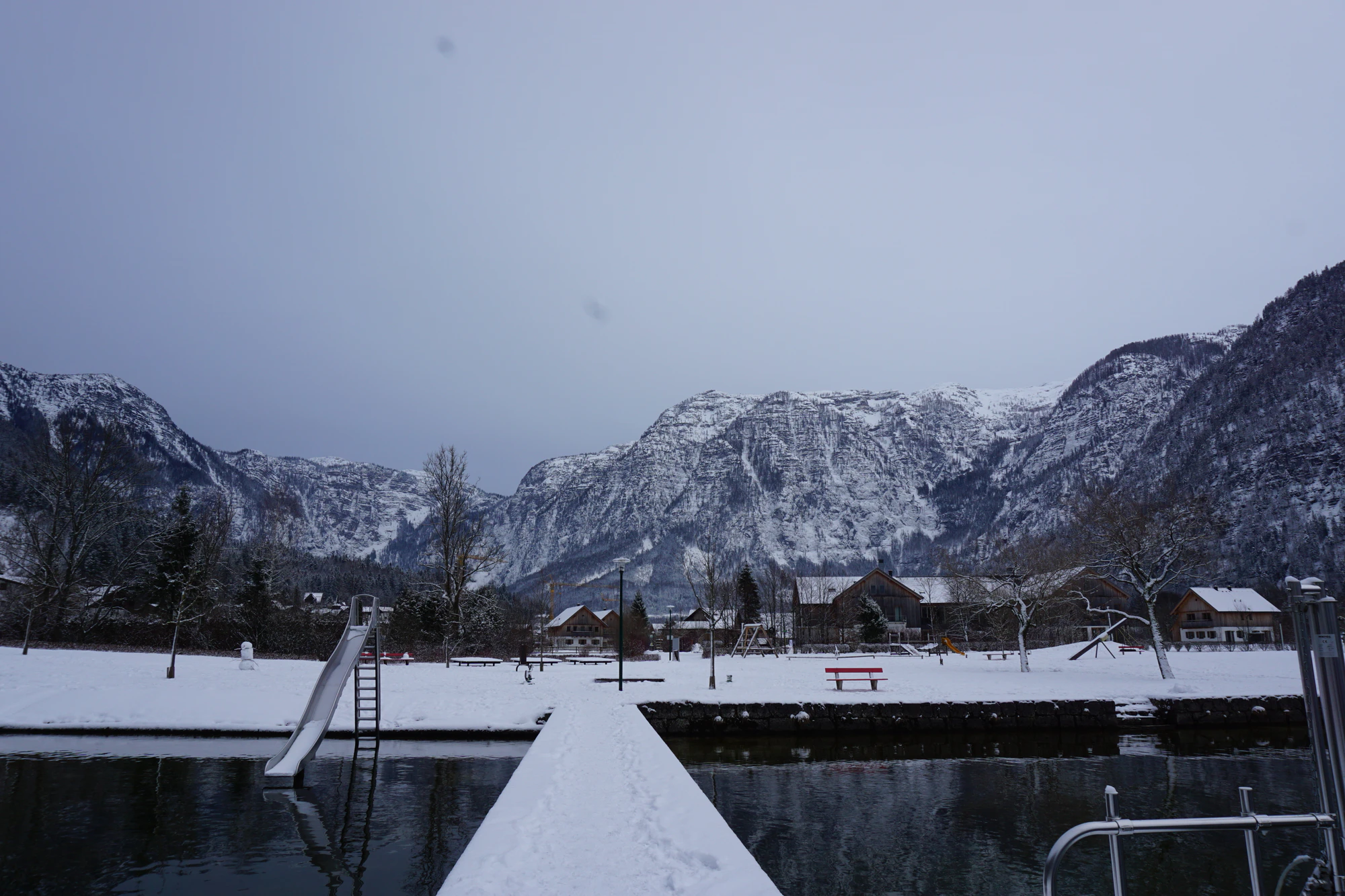 mountain lake medieval town 033 — Descargar