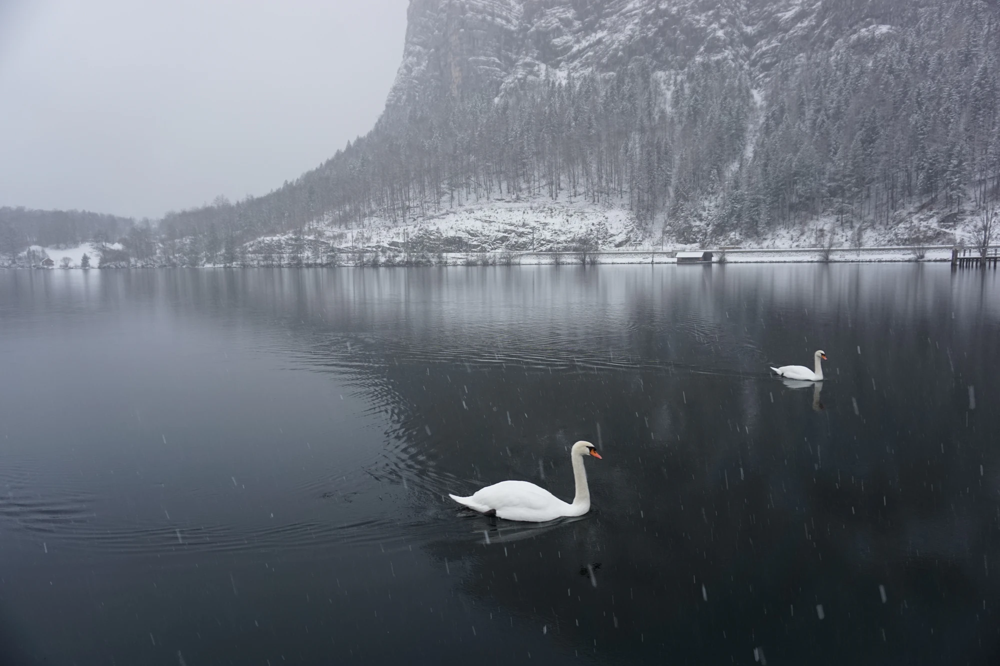 mountain lake medieval town 045 — Descargar