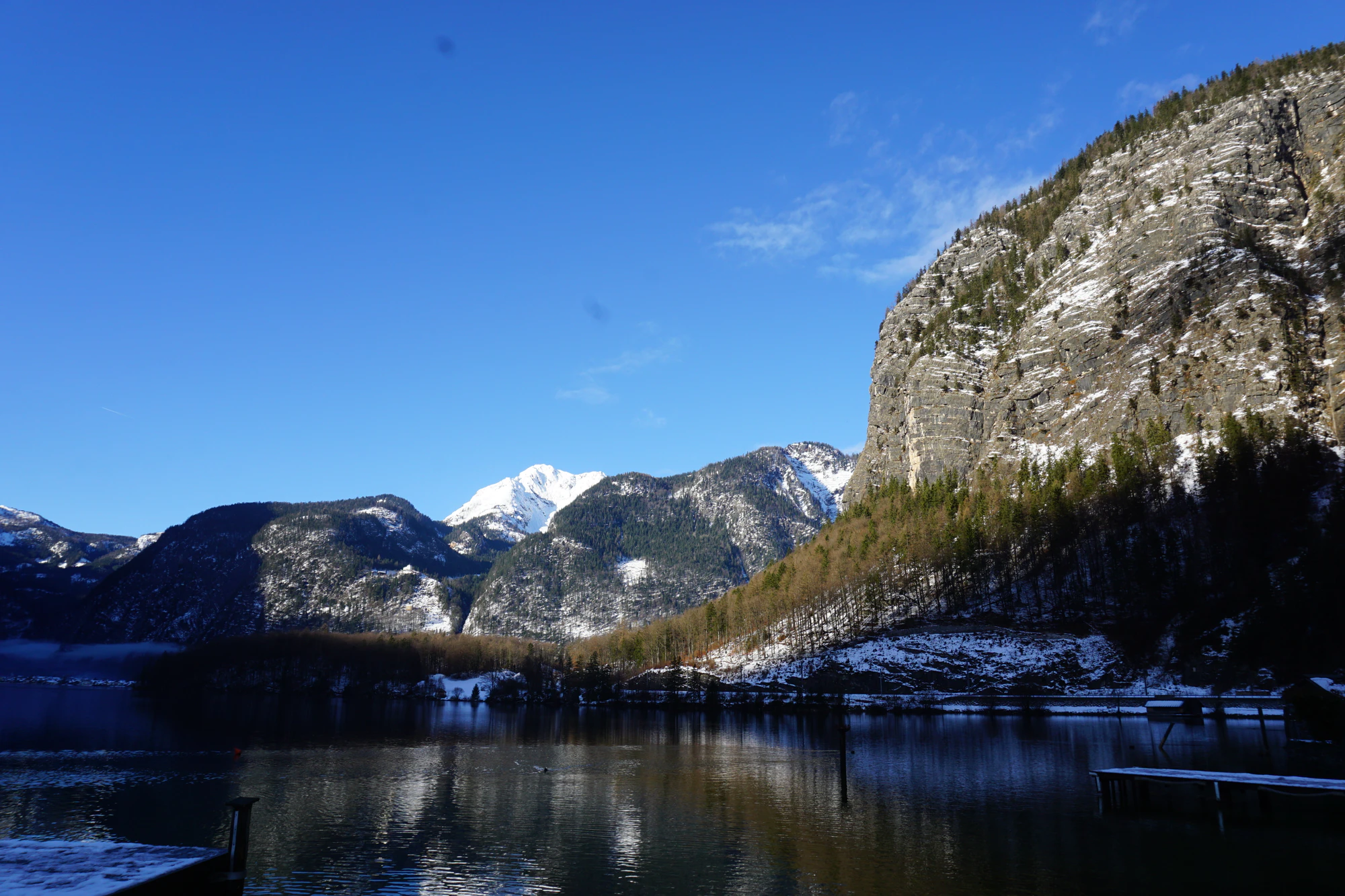 mountain lake medieval town 051 — Descargar