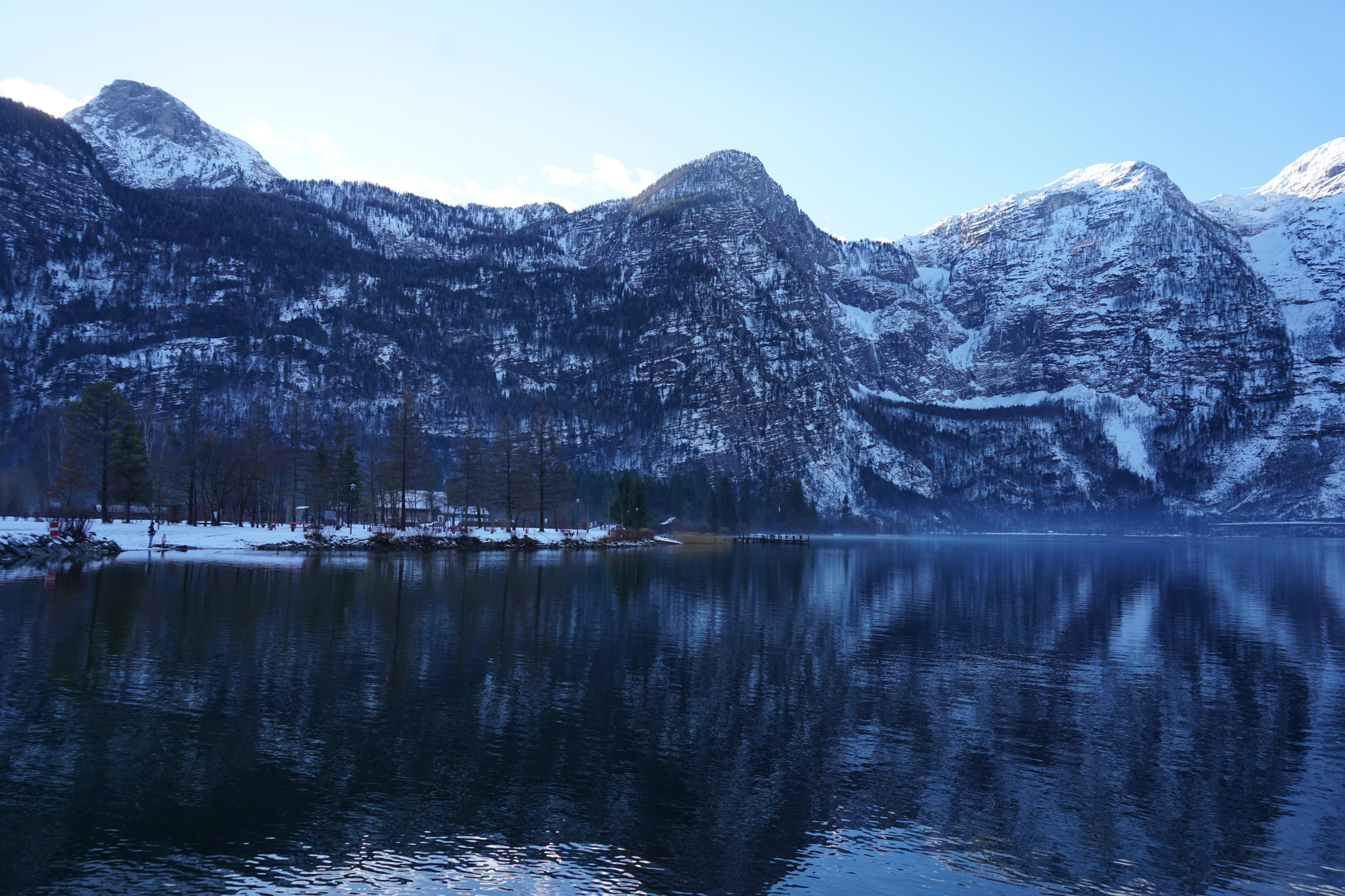 mountain lake medieval town 053 — Descargar