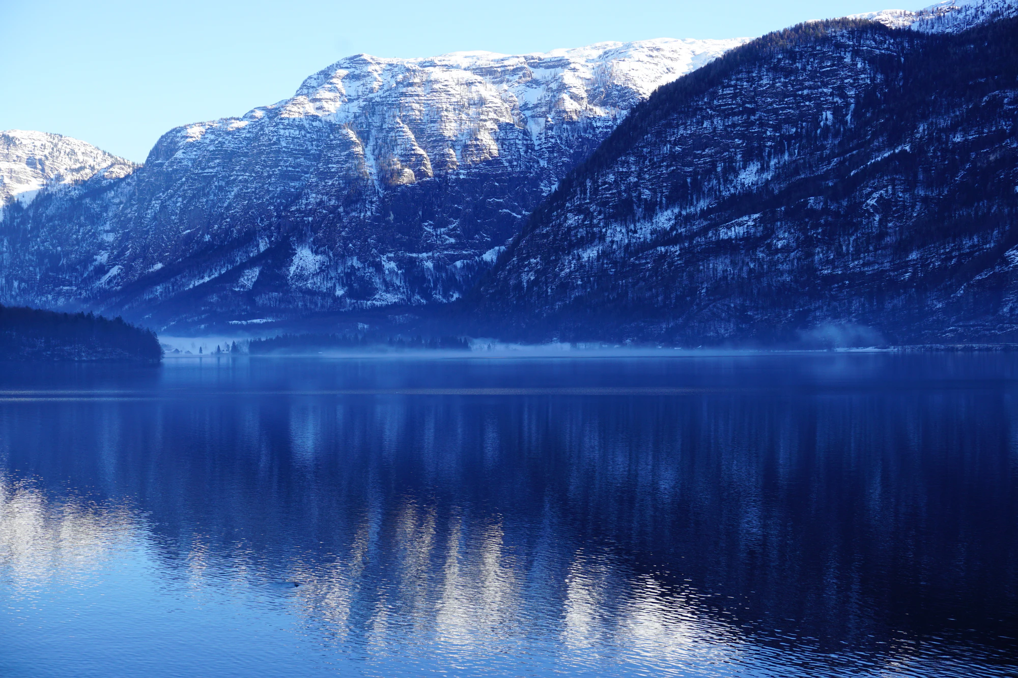 mountain lake medieval town 070 — Скачать