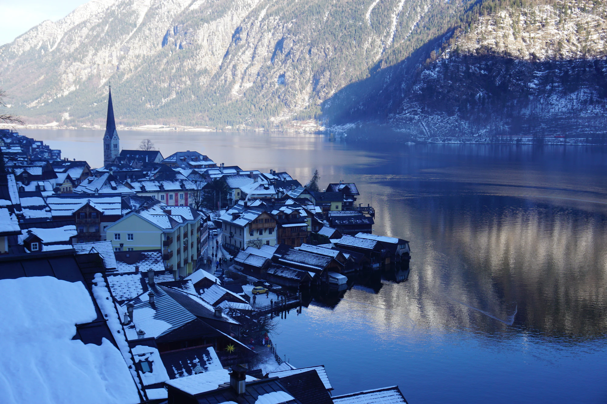 mountain lake medieval town 079 — Descargar