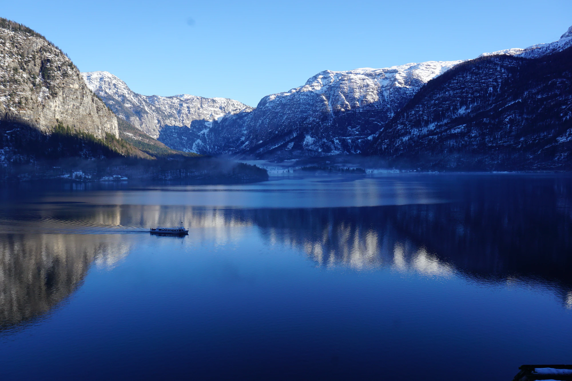 mountain lake medieval town 081 — Descargar