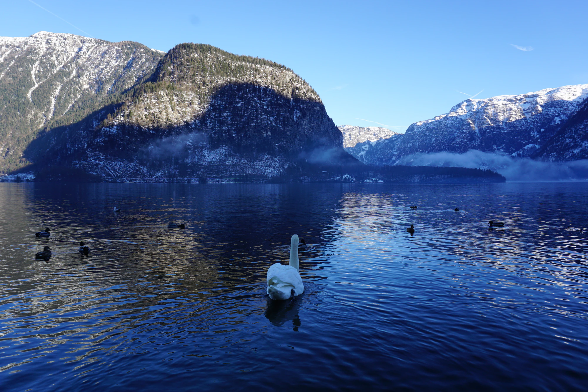 mountain lake medieval town 089 — Descargar