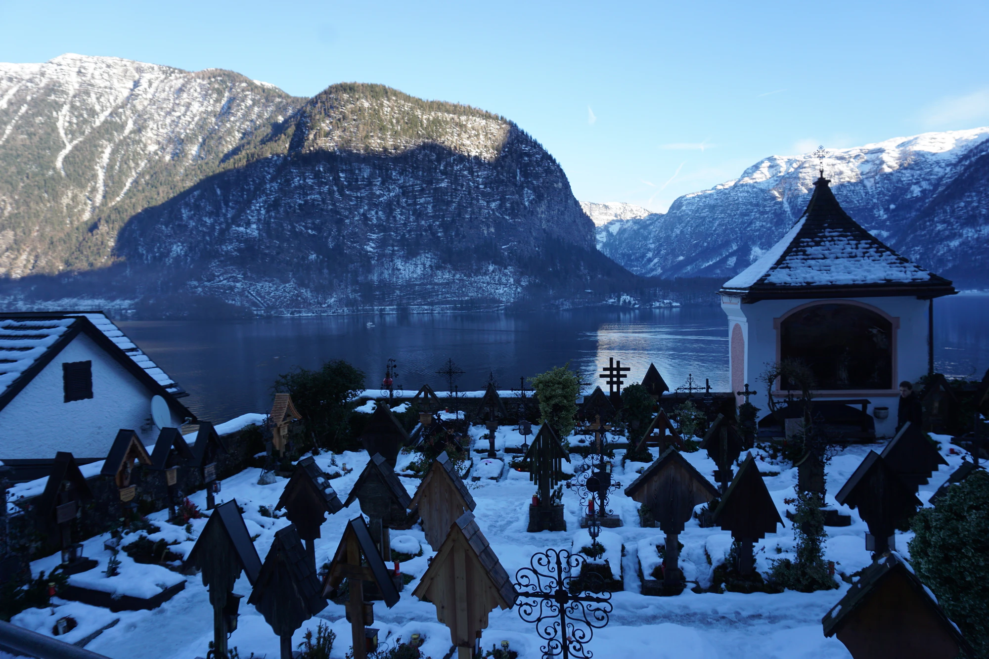 mountain lake medieval town 096 — Скачать