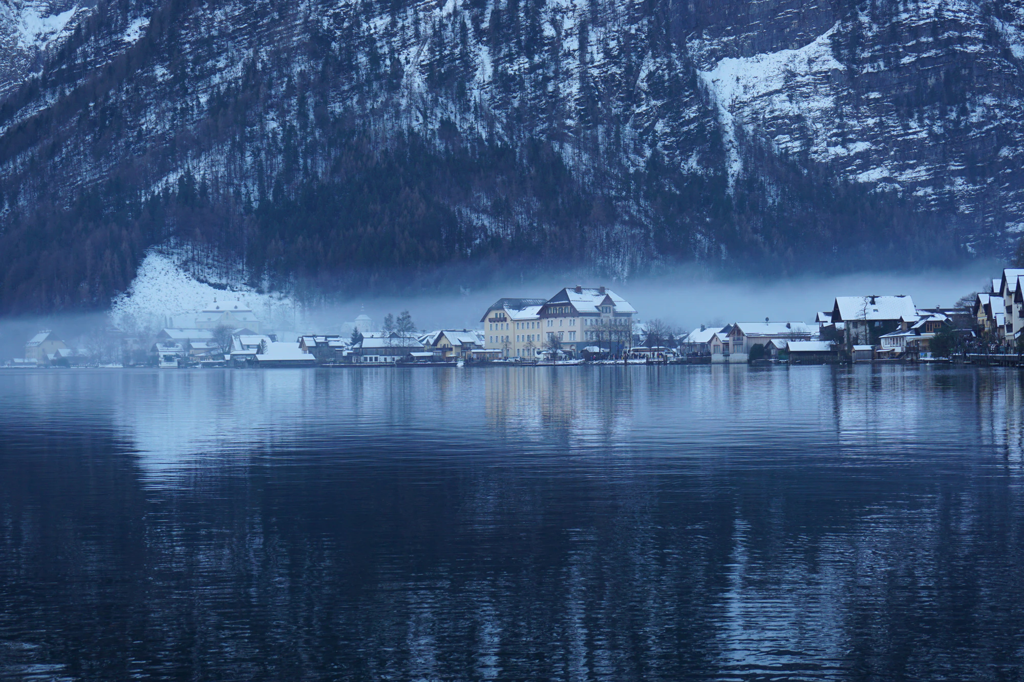 mountain lake medieval town 101 — Скачать