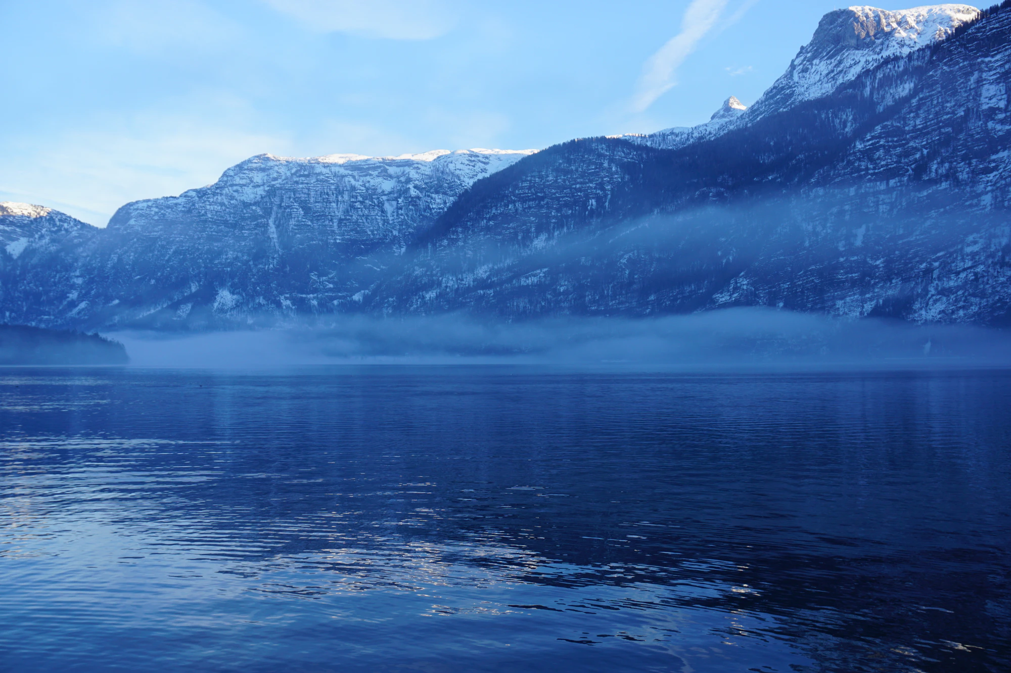 mountain lake medieval town 113 — Скачать