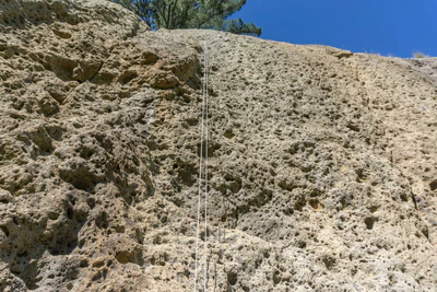 porous limestone cliffs 022 — Скачать