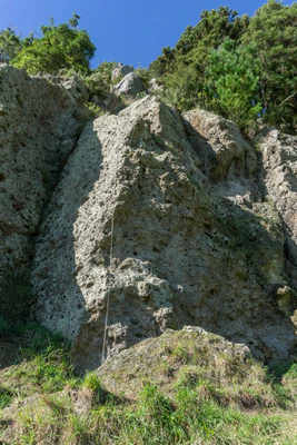 porous limestone cliffs 028 — Descargar