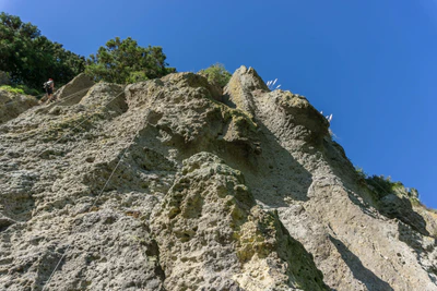 porous limestone cliffs 034 — Скачать