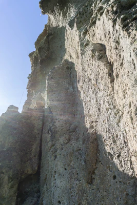 porous limestone cliffs 037 — Descargar