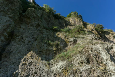 porous limestone cliffs 048 — Скачать