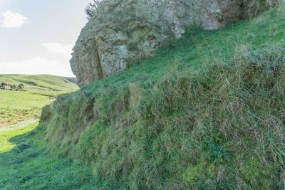 porous limestone cliffs 055 — Скачать