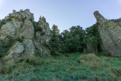 porous limestone cliffs 058 — Descargar
