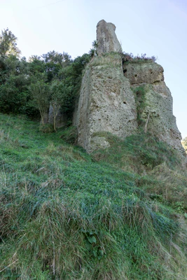porous limestone cliffs 059 — Скачать