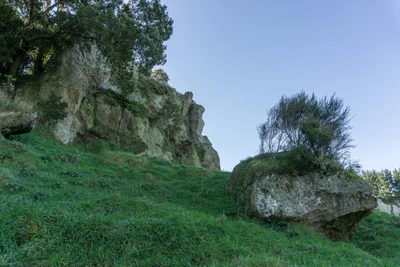 porous limestone cliffs 076 — Descargar