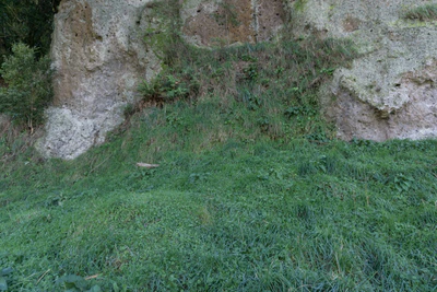 porous limestone cliffs 104 — Descargar