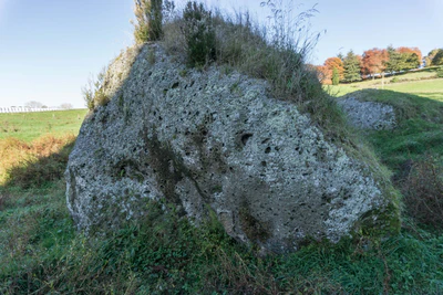 porous limestone cliffs 118 — Скачать